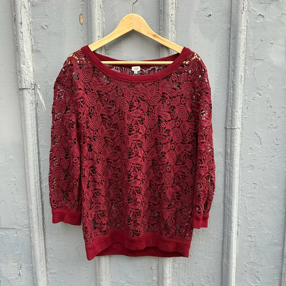 Aritzia  Wilfred Burgundy Lace Sweatshirt, size M - Picture 2 of 7
